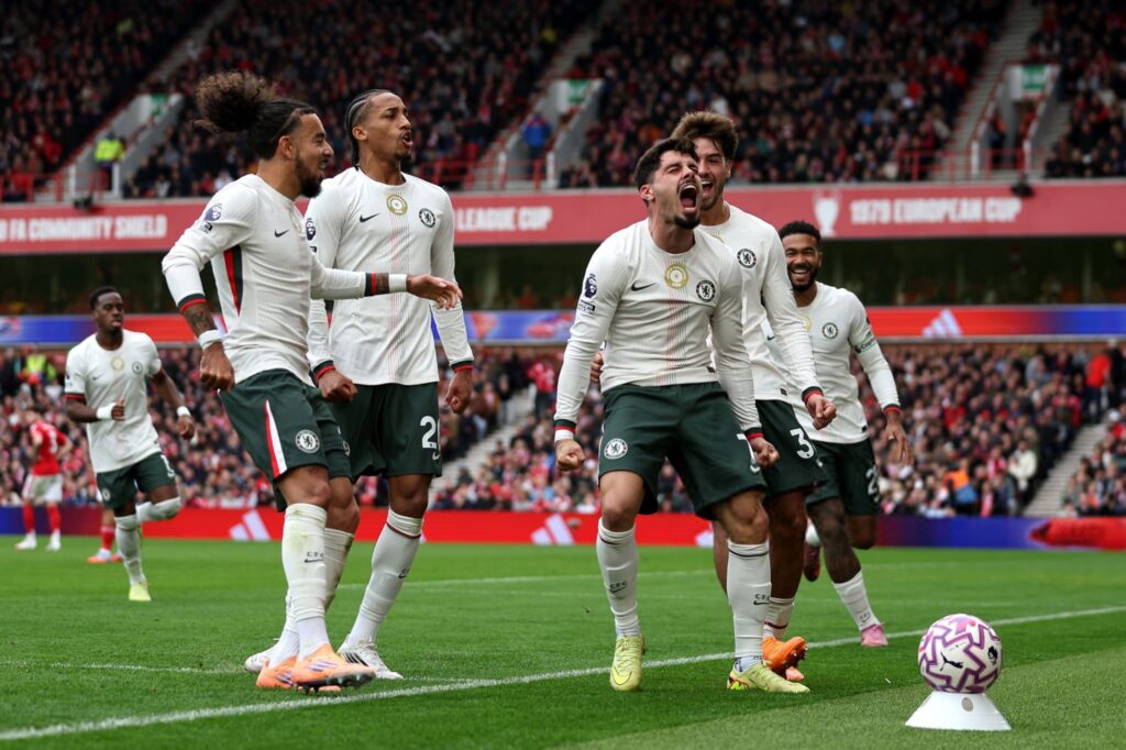 Xavi Simons faces Chelsea amid a faltering London expedition 