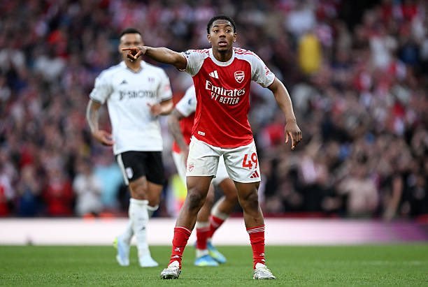 Mikel Arteta Manages Myles Lewis-Skelly Endorsements Following Fulham Masterclass