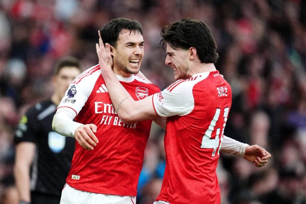 Mikel Arteta Manages Myles Lewis-Skelly Endorsements Following Fulham Masterclass