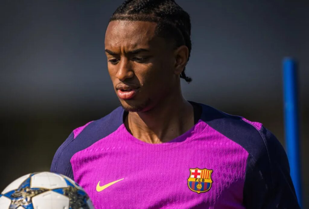 Alejandro Balde Makes Timely Return to Barcelona Squad Ahead of PSG Showdown