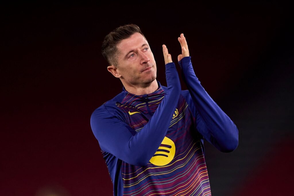 5 reasons why Barcelona would prefer Robert Lewandowski gone 5 reasons why Barcelona would prefer Robert Lewandowski gone