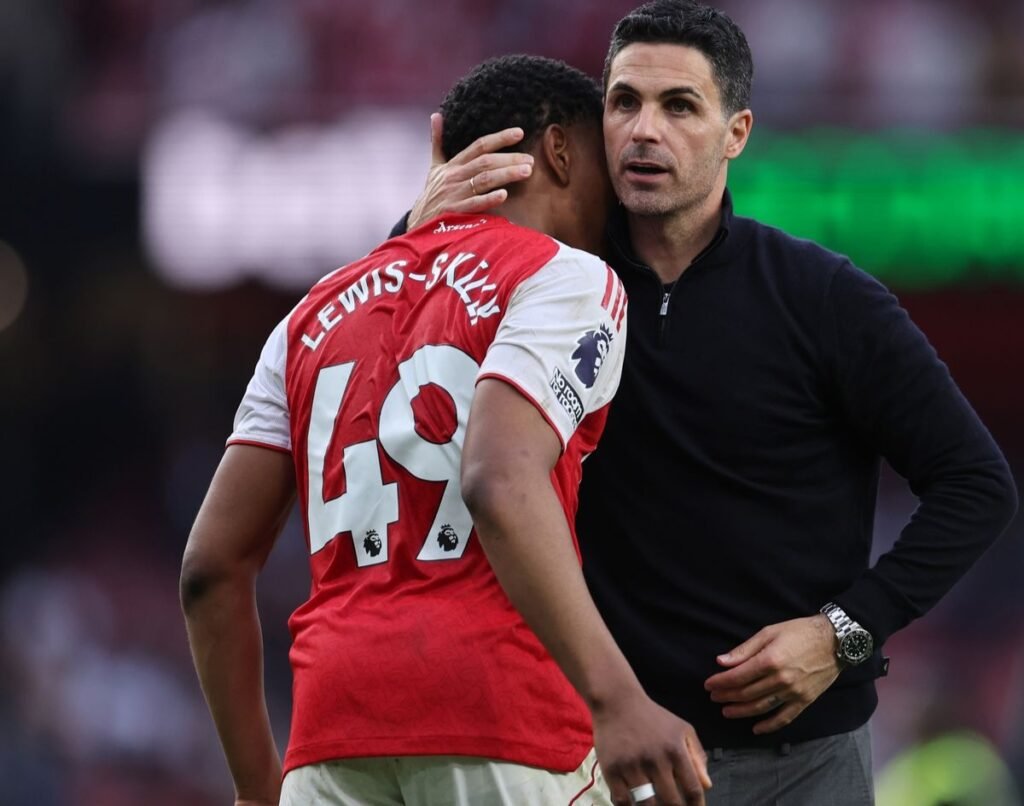 Mikel Arteta Manages Myles Lewis-Skelly Endorsements Following Fulham Masterclass